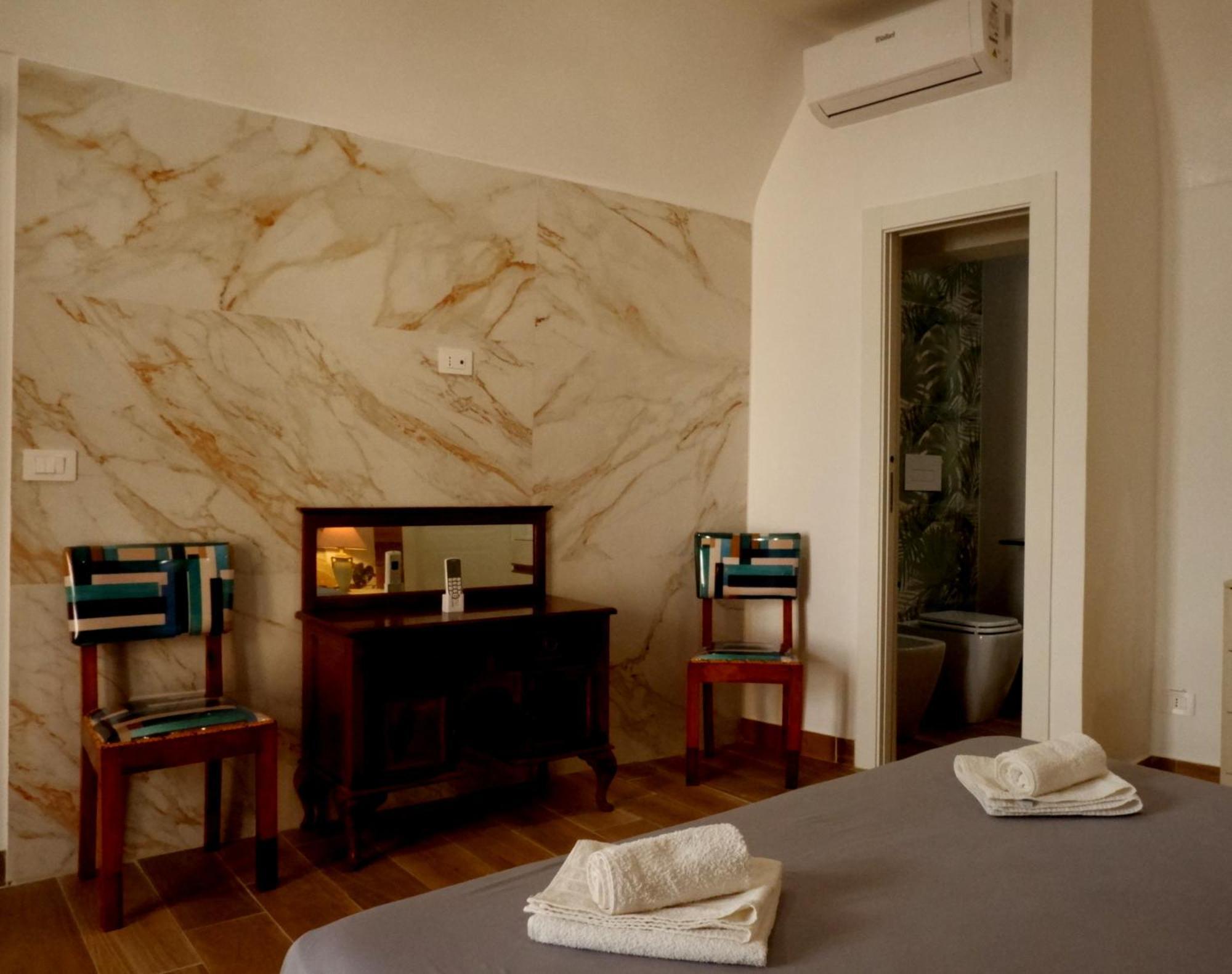 Railway Rooms Barletta Exterior photo